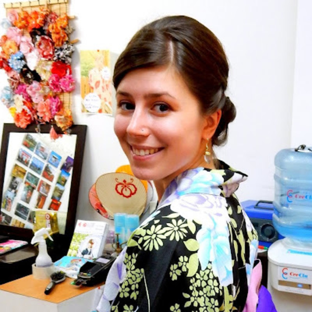 Meet your Posher, Angiolina